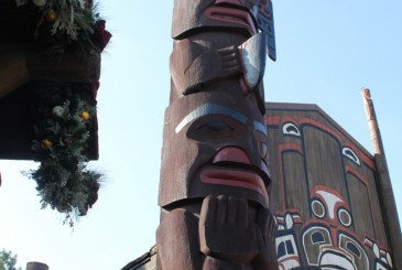 Epcot Canada Totem Pole Hidden Mickey Find Mickeys